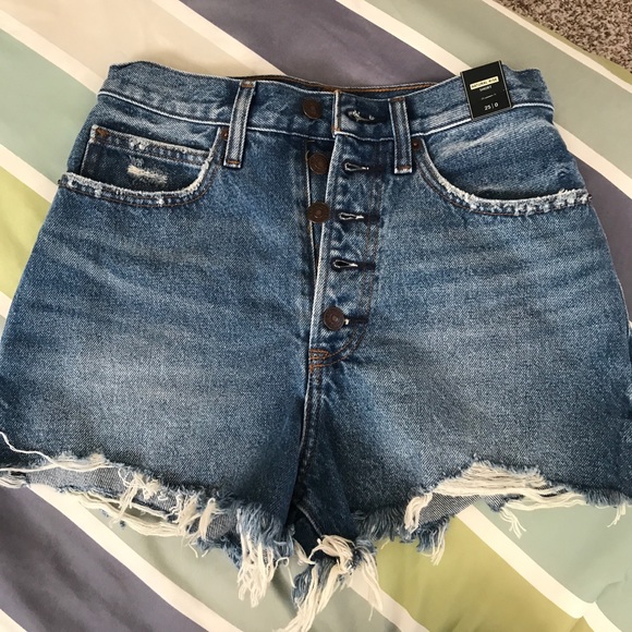 abercrombie natural rise shorts